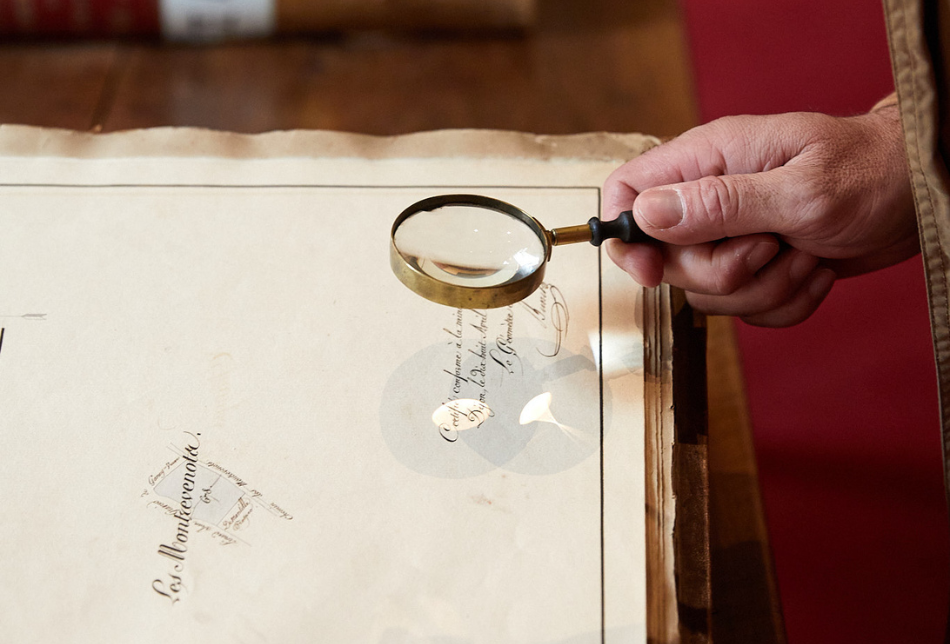 hcb-h-tel-dieu-patrimoine-vivant-hospitalier-atelier-archives-2-julien-piffaut-486