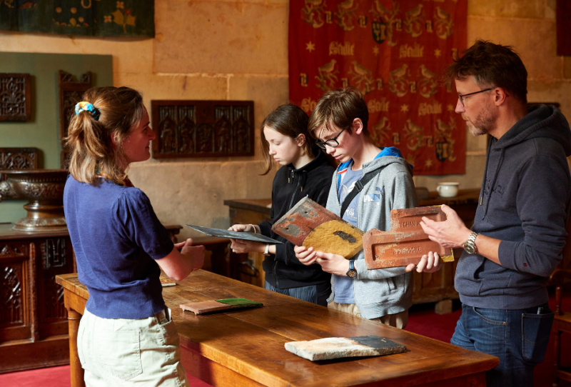 h-tel-dieu-des-hospices-civils-de-beaune-h-tel-dieu-par-les-sens-mouvements-2026-julien-piffaut-436 h-tel-dieu-des-hospices-civils-de-beaune-h-tel-dieu-par-les-sens-mouvements-2026-julien-piffaut-436